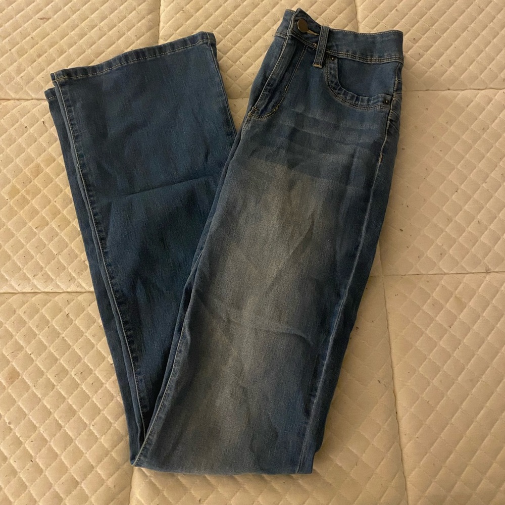 BNWT FASHION NOVA FLARED JEANS